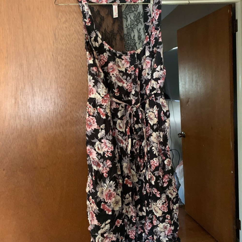 Woman black lace/floral dress